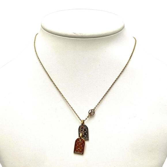 LOUIS VUITTON Gold Necklace